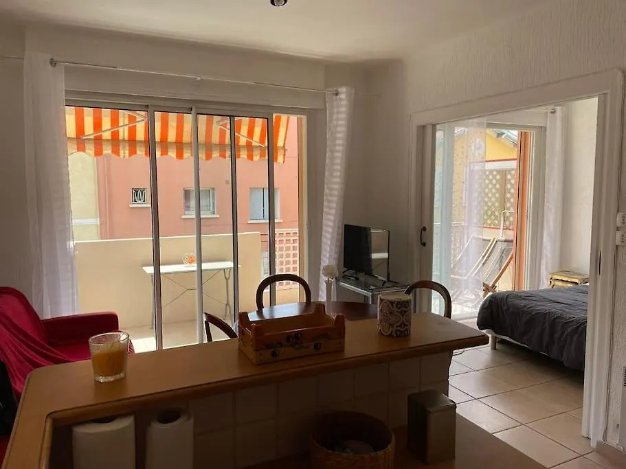 Apartment Studio A Sanary-Sur-Mer Avec Balcon A 200M Du Port France